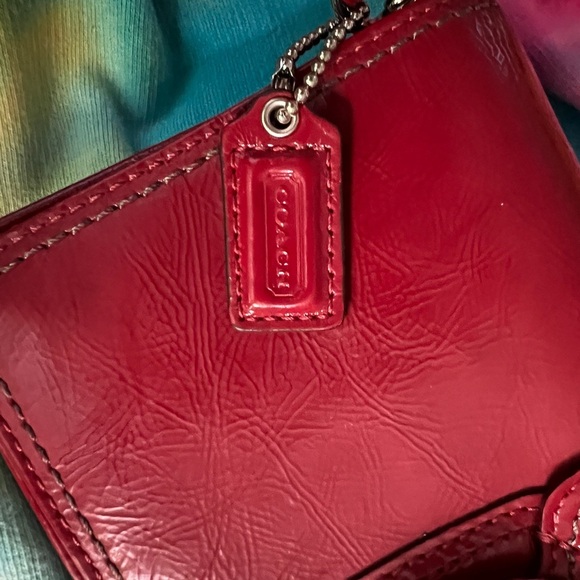 Coach ~ BLEEKER Crimson Red Patent Leather Large Buckle Wristlet Wallet F43371 - Picture 2 of 11